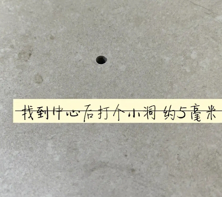 乌海市瓷砖空鼓维修公司专业解答在瓷砖铺贴过程中，如果砂料搅拌不均匀，将会带来以下问题