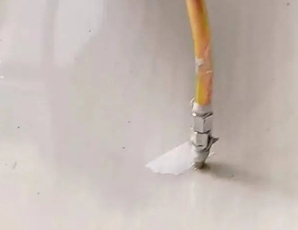 乌海市瓷砖空鼓维修公司专业解答在瓷砖铺贴过程中，如果使用的砂料过粗（如全部使用了粗砂），可能会导致以下问题